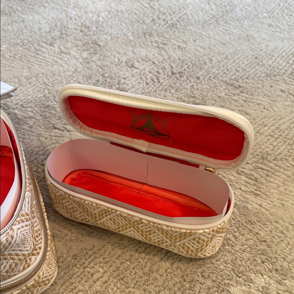 Stephanie Johnson BRAND NEW Tan and Cream Travel Case. (Original price $94) - Picture 9 of 12